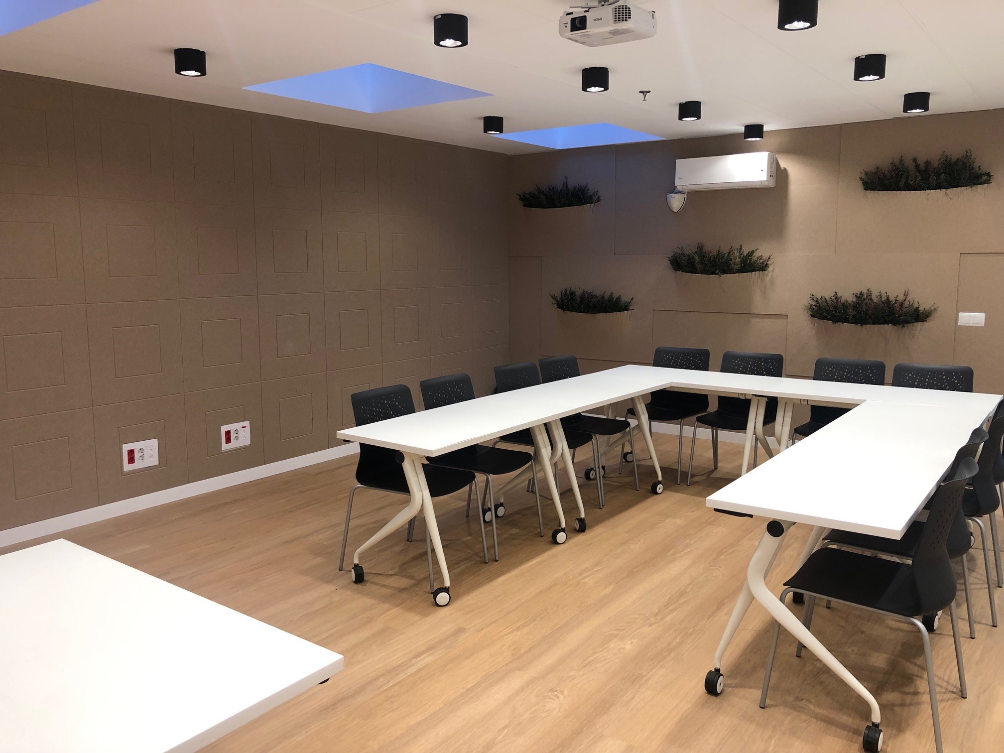 SALA MADRID 2 photo image