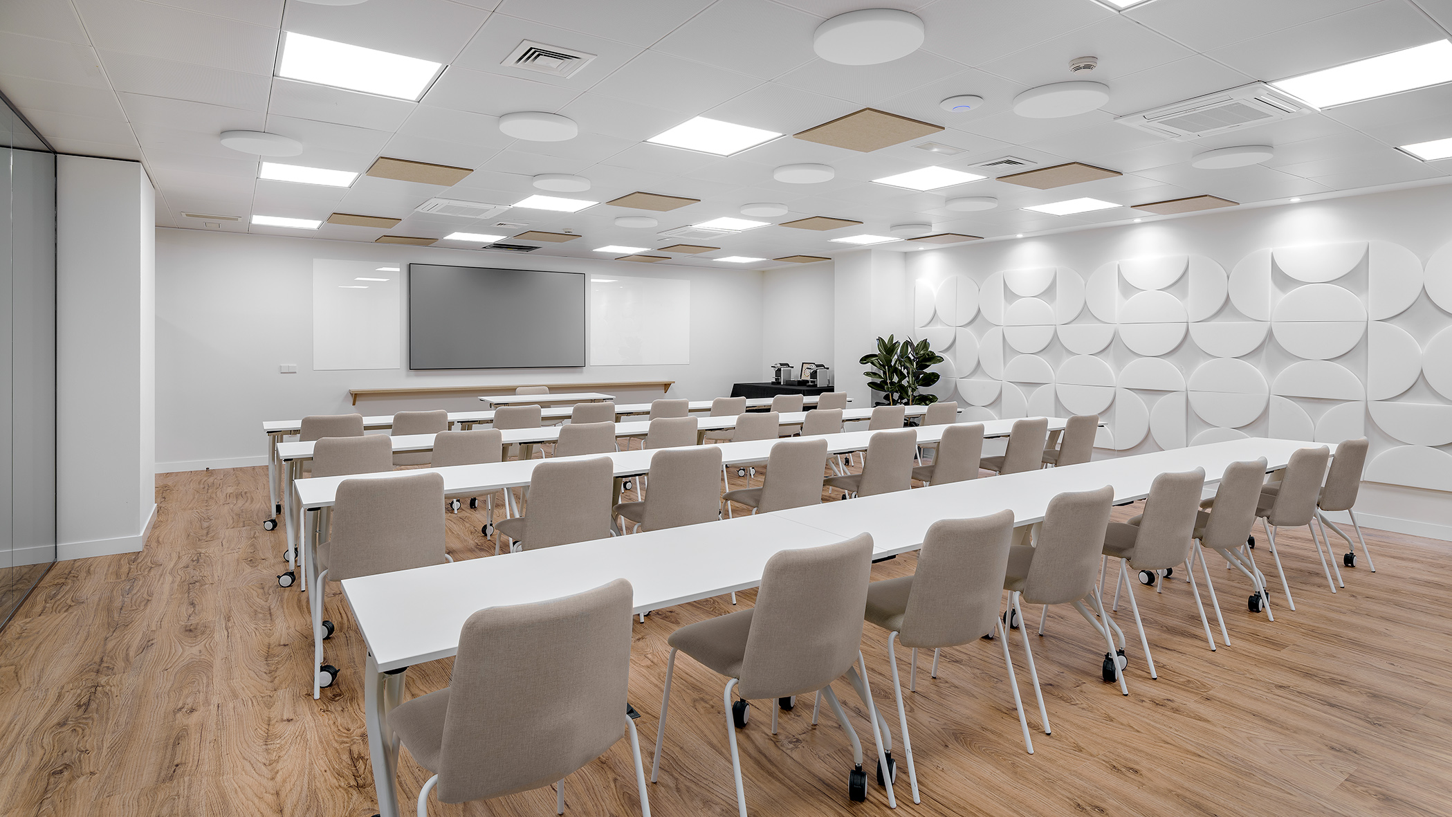 NETWORKIA 13 BAJA photo image