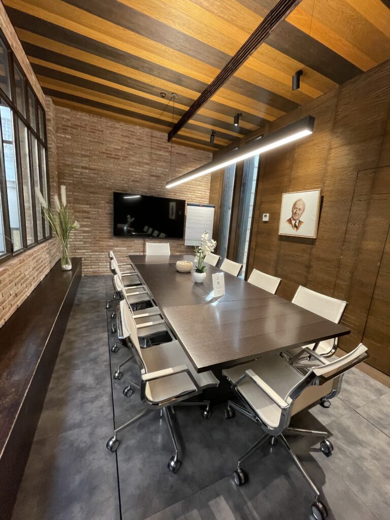 WHAT DO WE OFFER YOU AT NETWORKIA photo WHAT DO WE OFFER YOU AT NETWORKIA