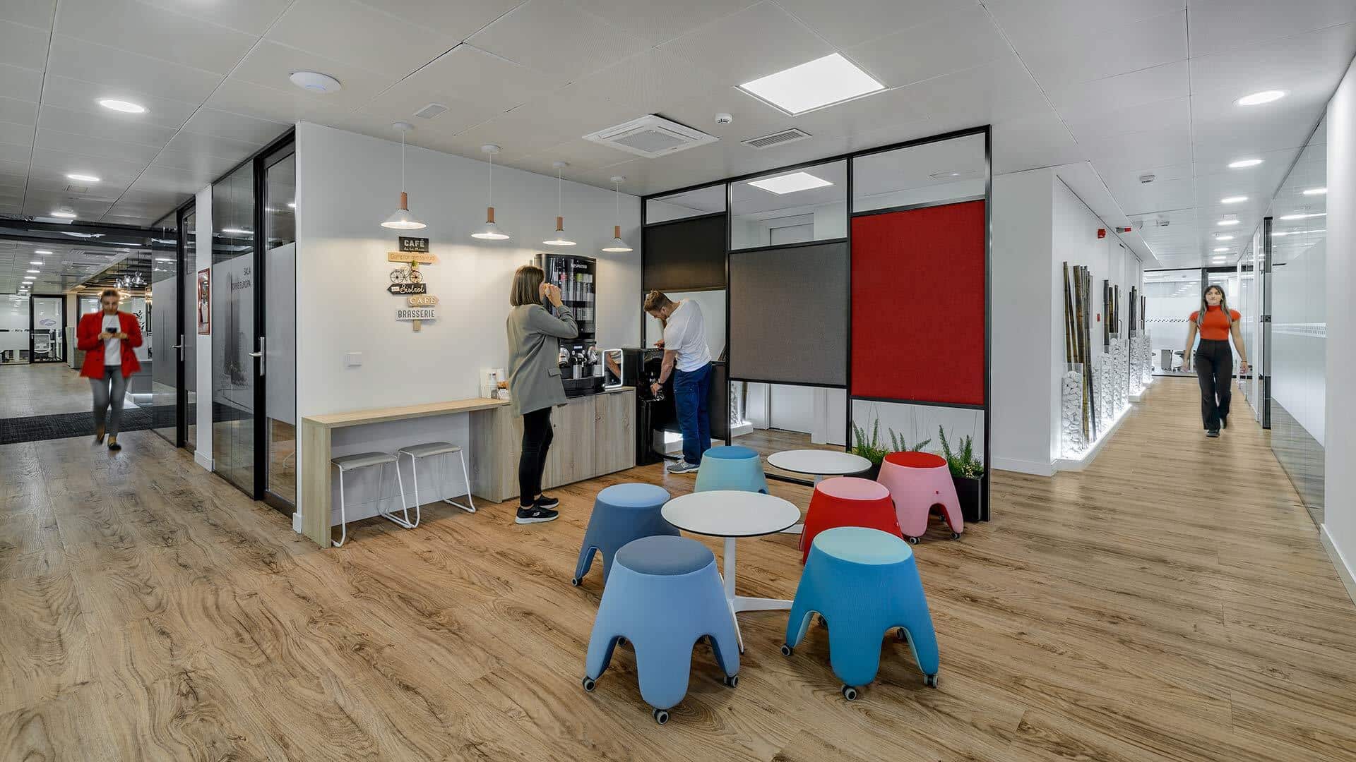 NETWORKIA CASTELLANA 02 photo image